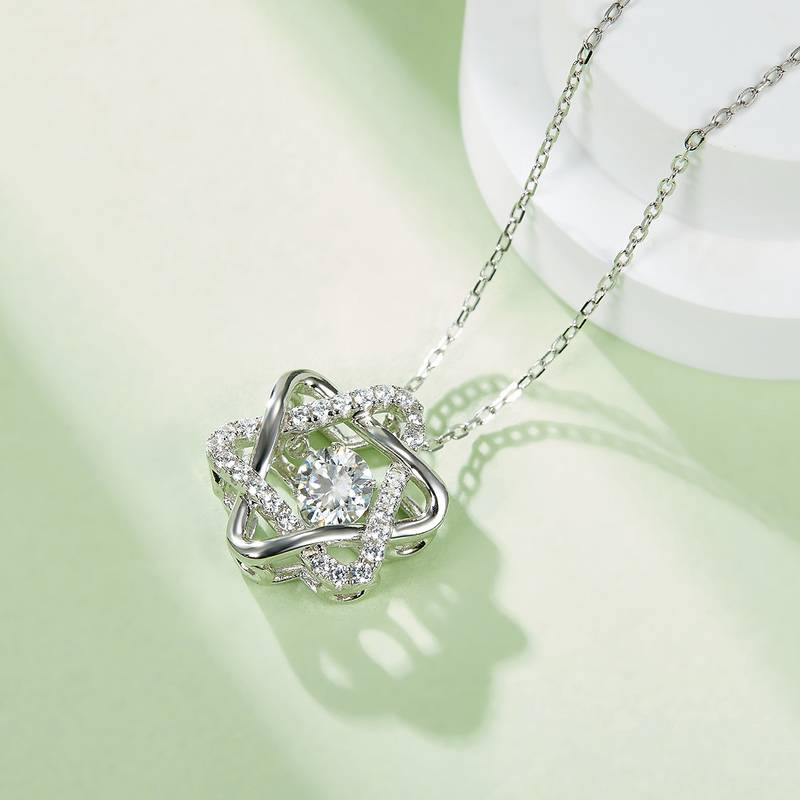 Dynamic Hexagonal Heart S925 Silver Plated Platinum Moissanite Diamond Necklace 50 Points D-Class